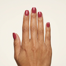 Framboesa press-on nails — mão aberta